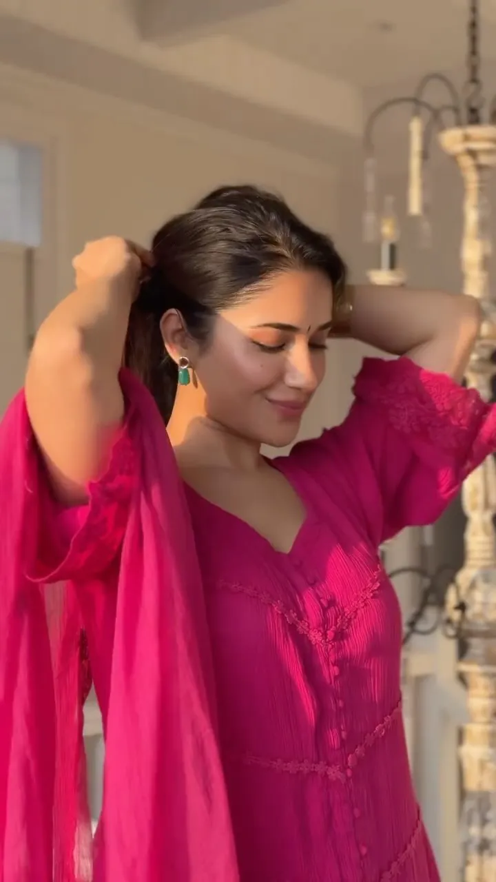 Ruhani Sharma - ruhani-sharma-28.webp